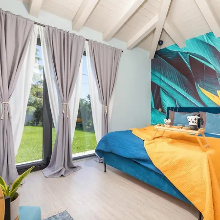 Alomarie By Villsy *