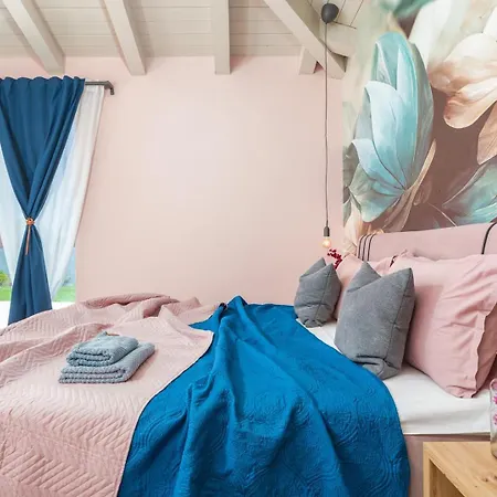 Villa Alomarie By Villsy *